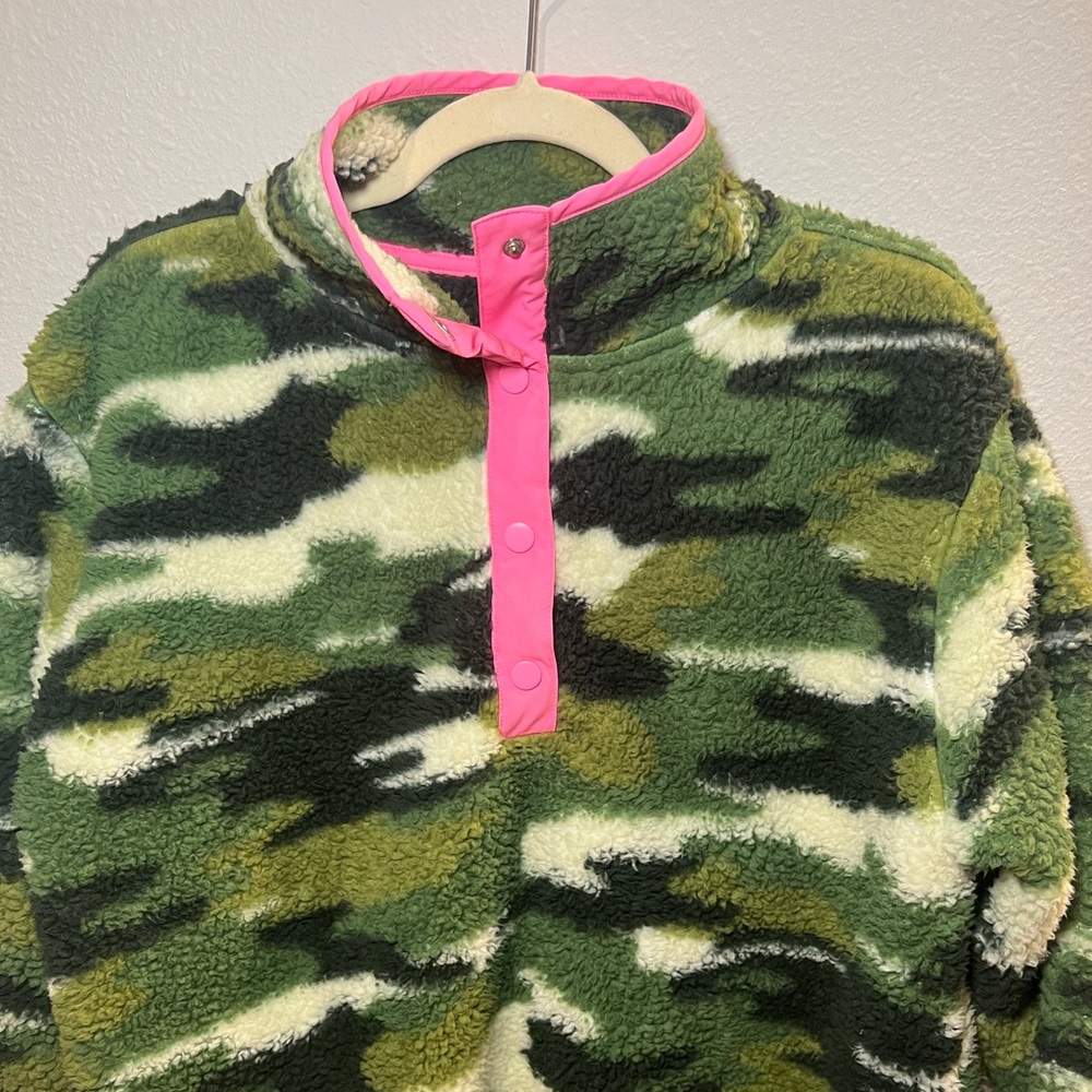 Crown & Ivy Women’s Long Sleeve Mock Neck Camo Sherpa Pullover Jacket Size L - Picture 2 of 11
